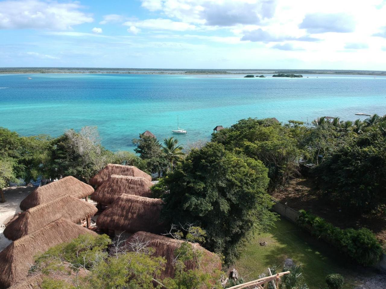 Hotel Carolina Bacalar Bagian luar foto